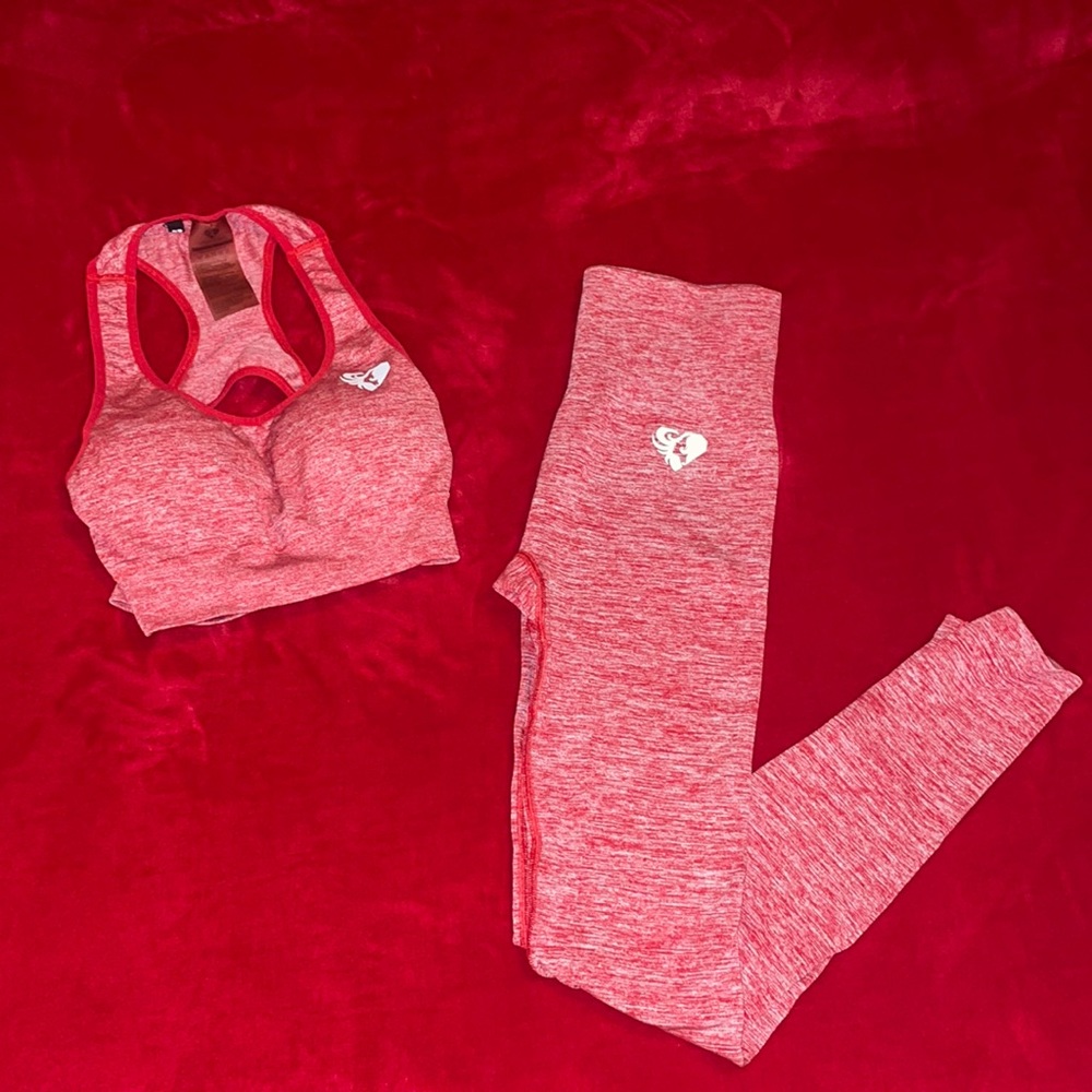 WOMEN’S BEST SPORTS BRA & LEGGING SET SM
